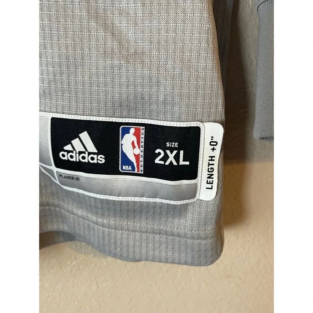 Men's 2XL NWOT Brooklyn Nets Adidas Color Block Pullover Hoodie Gray
